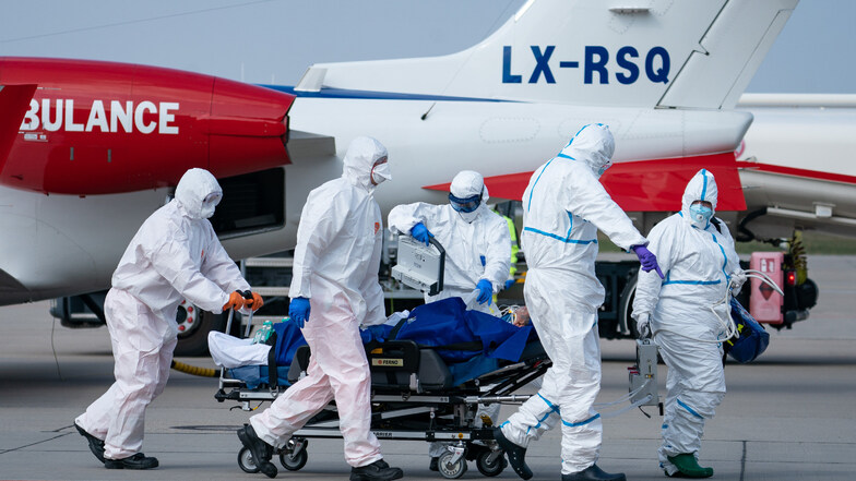 Ein französischer Corona-Patient ist am Samstag an Bord eines Learjets nach Dresden gebracht worden.
