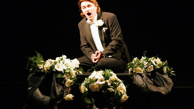 Kann aber auch andere Meister wie in Webers heikler Oper "Euryanthe": Klaus Florian Vogt als Adolar in der tollen Produktion, die 2006 an der Semperoper herausgekommen war.