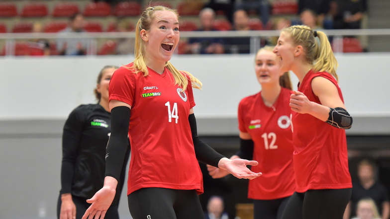 Dresdner Volleyballerinnen schlagen Schwerin erneut