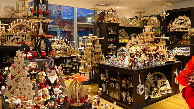 Die einzigartigen Weihnachtsprodukte können im Geschäft Kunsthandwerk in der Altmarkt Galerie erworben werden.