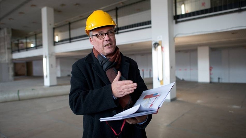 Projektleiter Peter Hinkel informierte am Freitag über den Stand der Baumaßnahmen.