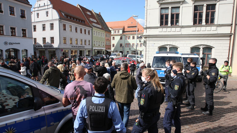 Unangemeldete Corona-Demo in Pirna: Wir müssen zurück zum Dialog.