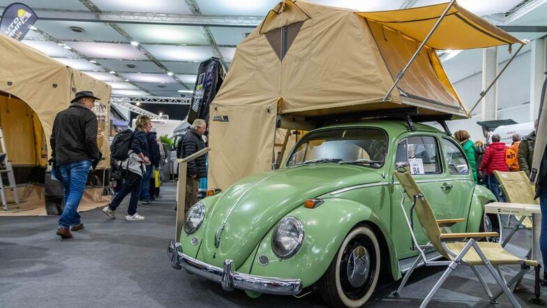 Zum Campen braucht es nicht immer das größte Fahrzeug. Aussteller auf der Reisemesse präsentieren die innovativsten und kreativsten Ideen rund ums Thema Camping.
