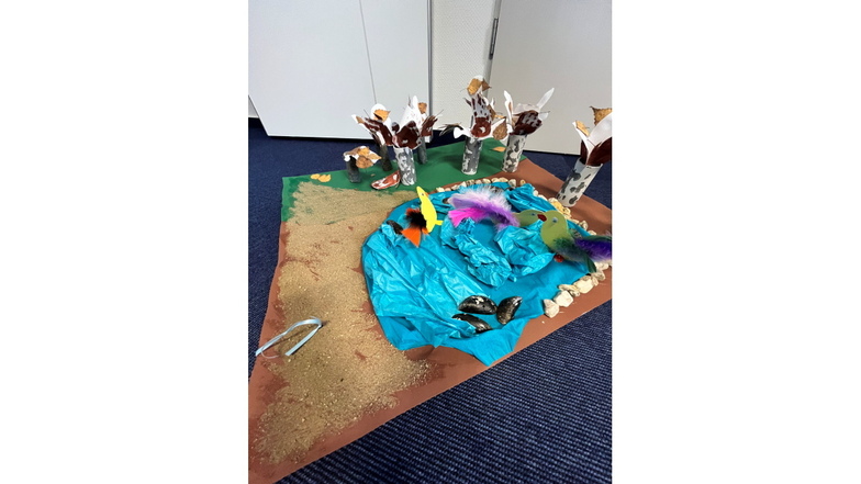 Die Kita "Kleeblatt" Döbeln beteiligte sich mit dieser Arbeit an dem Wettbewerb. Das Modell zeigt den Bürgergarten, wo die Kinder regelmäßig die Enten besuchen.