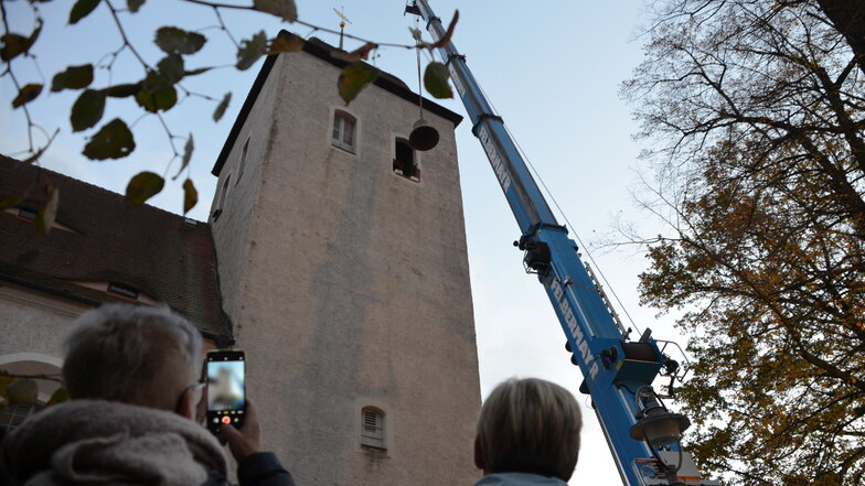 Im Herbst wurden die Glocken aus dem Turm der Reichenbacher Kirche gehoben.