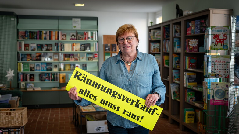 In der Bücherstube von Stefanie Arnold hat seit geraumer Zeit der Ausverkauf begonnen. Am 30. Mai geht die Harthaer Buchhändlerin in den Ruhestand.