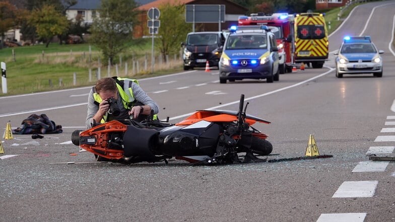 Motorradfahrer stirbt bei Unfall auf der B170