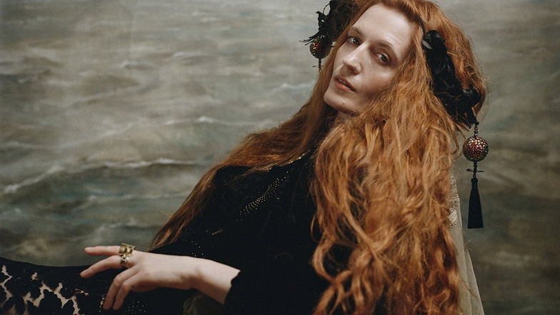 Neues von Florence + The Machine: „Und ich tanzte mich zu Tode“