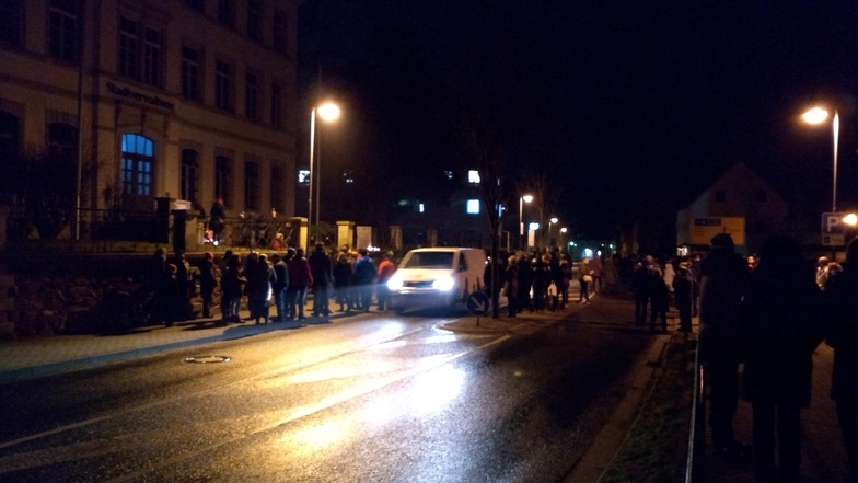 Der Umzug in Wilsdruff endete gegen 19 Uhr vor der Stadtverwaltung.