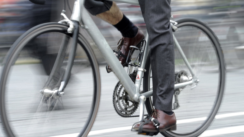 Dresden soll für Radfahrer sicherer werden. Dafür wird nun gleich an zwei Stellen demonstriert.