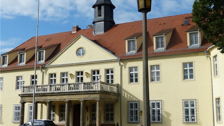 Schloss Grochwitz in Herzberg ist unbedingt einen Besuch wert. Das Hotel ist sehr familiär, veranstaltet Konzerte.