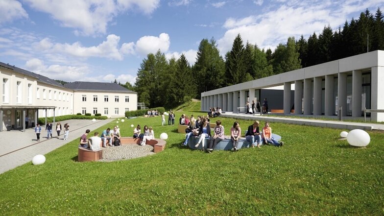 Der Campus der Staatlichen Studienakademie Breitenbrunn ist ein modernes Aushängeschild für das Erzgebirge