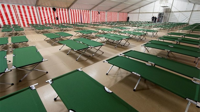 Jedes der Zelte soll 200 Menschen beherbergen.