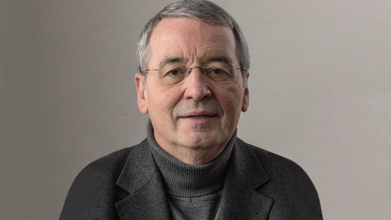 Bis 2009 war Karl-Heinz Göttert Professor für Germanistik an der Uni Köln. Der 76-Jährige hat mehrere Bücher über die deutsche Sprache, über Dialekte und Rhetorik veröffentlicht.