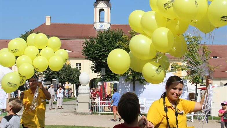 Luftballons zum 20. Jubiläum der Leinentage in Rammenau