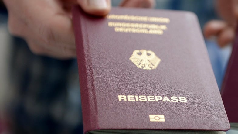 Die Ampel-Koalition will Zuwanderern die deutsche Staatsbürgerschaft schneller verleihen.