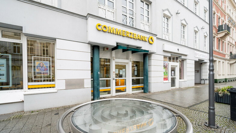 Die Filiale der Commerzbank auf der Riesaer Hauptstraße.