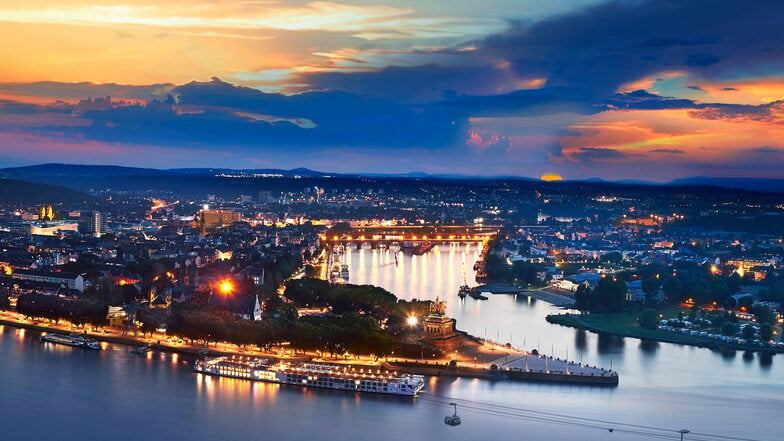 Advent auf dem Rhein: Entdecken Sie die Magie an Bord der MS COMPASS OPERA