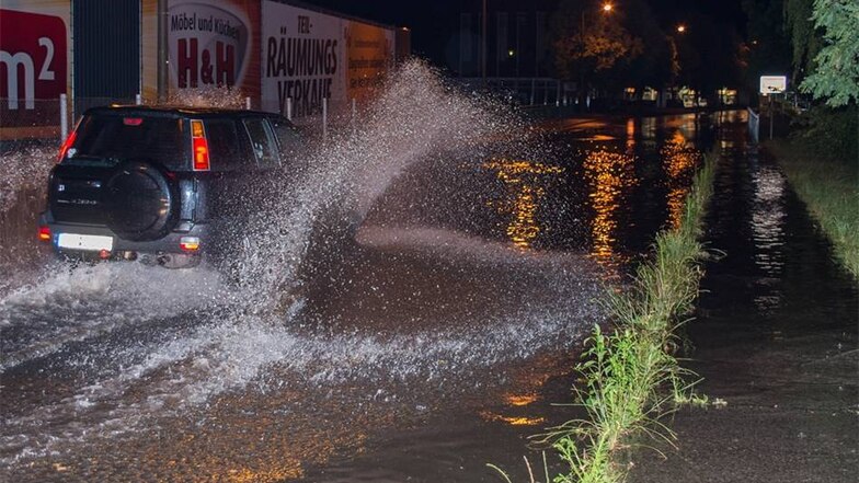 In Kamenz wurden mehrere Straßen überflutet.