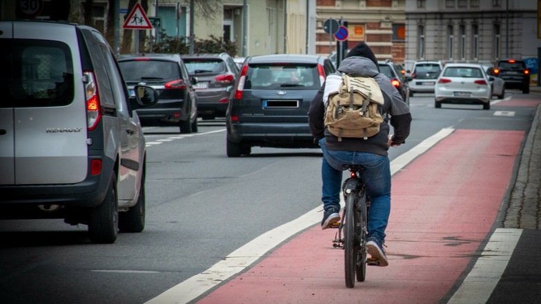 Ein Unbekannter hat in der St.-Georgen-Straße in Döbeln ein Fahrrad geklaut. Noch am gleichen Abend konnte er überführt werden.