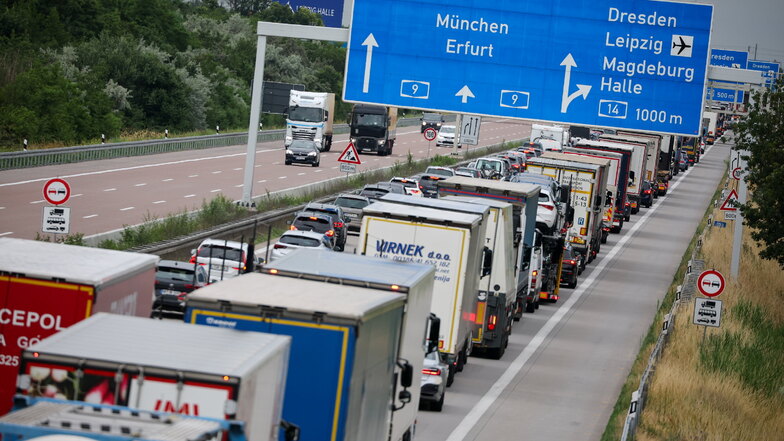 Am Schkeuditzer Kreuz kann es ab Montag zu Einschränkungen im Verkehr kommen.