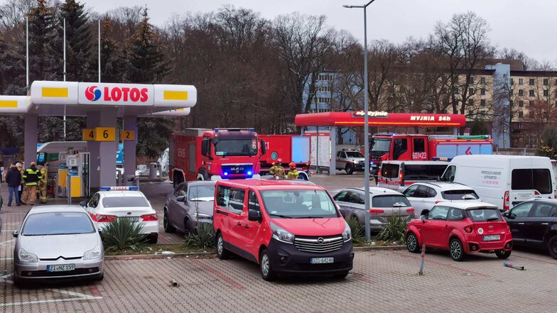 Mann stirbt bei Explosion an einer Tankstelle in Zgorzelec