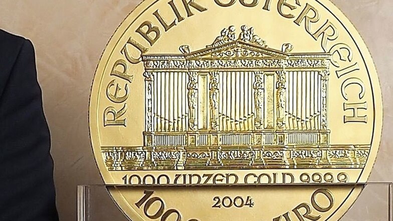 Big Phil“, die größte Goldmünze Europas, war nur am Eröffnungstag vergangene Woche zu sehen und schwer bewacht.