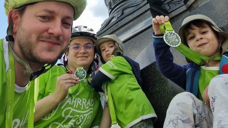 Konrad Klotsche mit seiner Familie beim Fahrradfest 2023. Dieses Jahr sind sie wieder am Start.