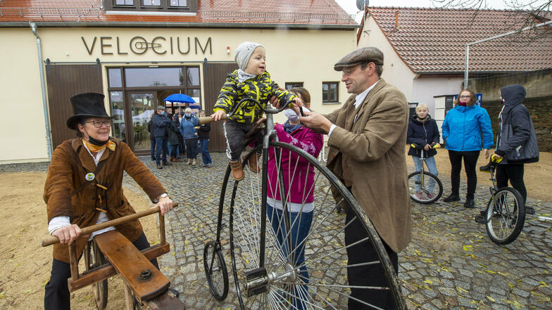 Am Sonnabend wurde in Weinböhla die Sächsische Fahrraderlebniswelt Velocium eröffnet.