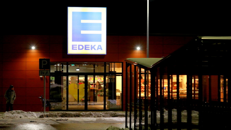 Ab jetzt ist der neue Edeka an der Hartmannstraße geöffnet.