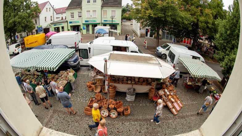 Am Sonnabend herrscht wieder buntes Markttreiben auf der Bahnhofstraße.
