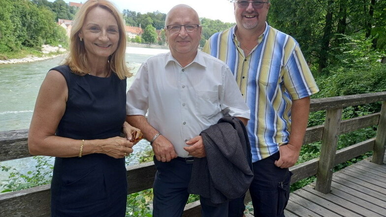 Besuch in der Partnerstadt Landsberg/Lech: Bürgermeister Steffen Ernst (Mitte) hat sich unter anderem mit Landsbergs Oberbürgermeisterin Doris Baumgartl und Stadtrat Harry Reitmeir getroffen.