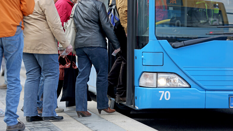 Die Chemnitzer Verkehrsbetriebe streichen aufgrund des hohen Krankenstands ihren Fahrplan zusammen. Ab Sonntag gilt der Ferienfahrplan. (Symbolfoto)