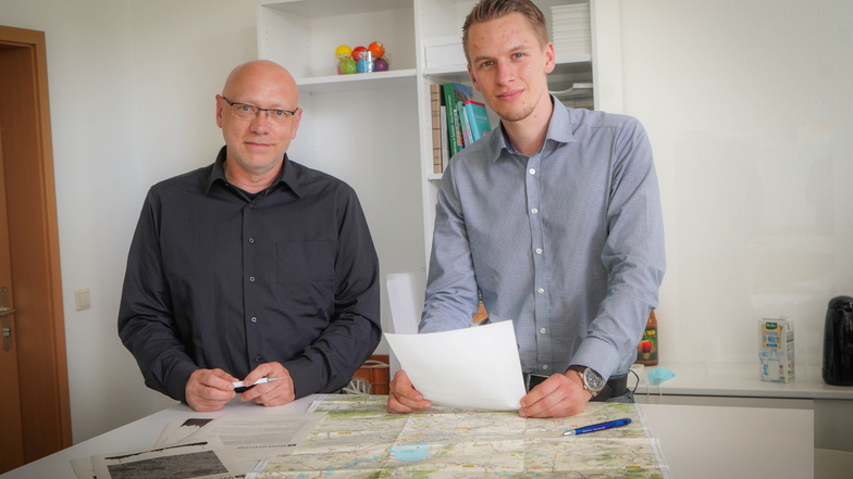 Olaf Franke (l.) und Oliver Herberg haben bis zum Jahresende vor allem hinter den Kulissen zu tun, um die geplante Strecke fürs Mountainbiken vorzubereiten.
