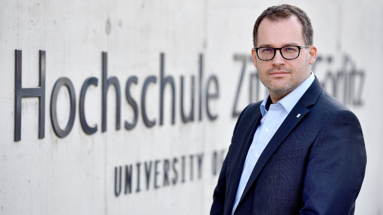 Prof. Dr. Alexander Kratzsch ist der neue Rektor der Hochschule Zittau/Görlitz. Der 40-Jährige hat hier schon studiert.
