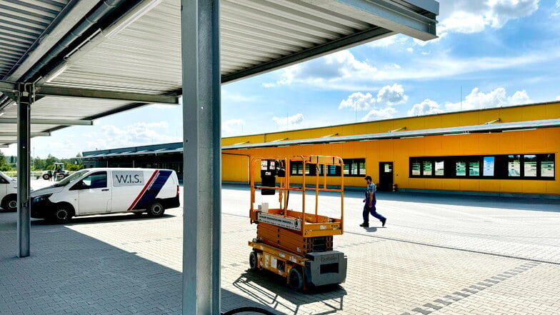 Zittau: Ostsachsens größtes Post-Verteilzentrum steht vor der Übergabe