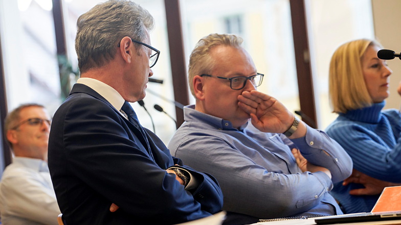 Dirk Lübke (rechts) ist aus der CDU ausgetreten, nachdem er 2020 vom damaligen Fraktionsvorsitzenden Rolf-Alexander Scholze (links) aus der Fraktion geschmissen wurde. Jetzt ist er Mitglied des Bautzener Bürgerbündnisses.
