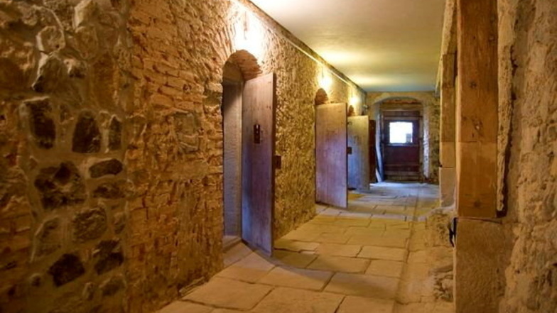 Einen Blick ins alte Gefängnis Radebergs können Besucher am Sonntag im Rahmen des Tags des offenen Denkmals auf Schloss Klippenstein werfen.