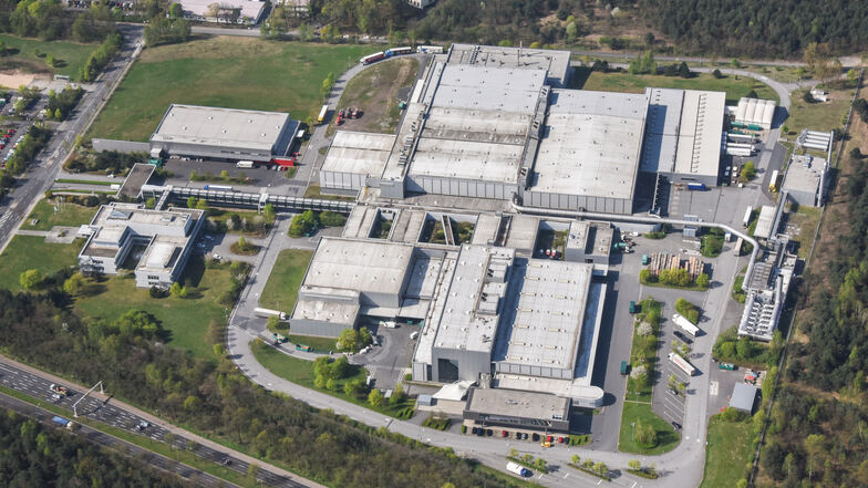 Die Luftaufnahme von 2018 zeigt die Tiefdruckerei von Prinovis in Dresden. Das Unternehmen gehört zum Bertelsmann-Konzern.