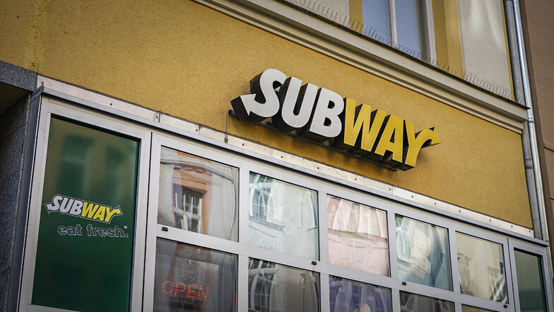 Zwei Maskierte haben die Subway-Filiale in der Bautzener Innenstadt überfallen.