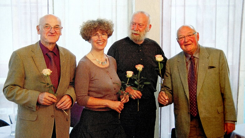 Theaterbegeisterte Meißner: Peter Matthé, Annette Brück, Georg Krause und Karl-Heinz Schulz (v.l.n.r.). Prof. Schulz stand von 2011 bis 2017 an der Spitze des Theater-Fördervereins.