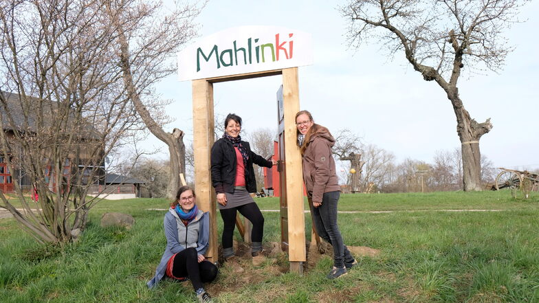 Magdalene Richter, Luise Steul und Rabea Ulrich (v.l.) sind drei der fünf Initiatoren, die auf dem Hof Mahlitzsch einen Bauernhof-Kindergarten gründen wollen.