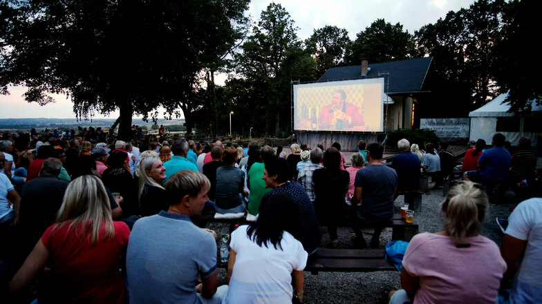 Zum Sommer gehört Kino unter freiem Himmel: Jetzt bietet auch der Radeberger Kinoverein diese Variante an.