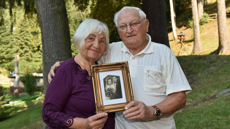 Armin und Margot Nestler aus Lauenstein feiern nach 70 Jahren Ehe ihre Gnadenhochzeit.