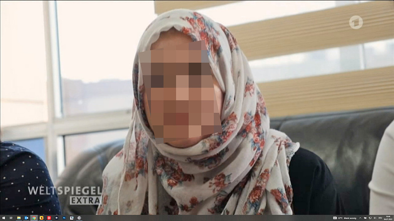 Während eines Interviews mit Journalisten der ARD und der Süddeutschen Zeitung sprach die damals 17-jährige Linda W. nach ihrer Verhaftung 2017 über die Zeit beim Islamischen Staat.