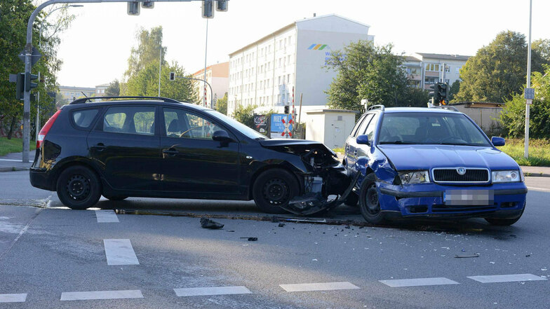 Ein Skoda und ein Hyundai waren in den Unfall verwickelt.