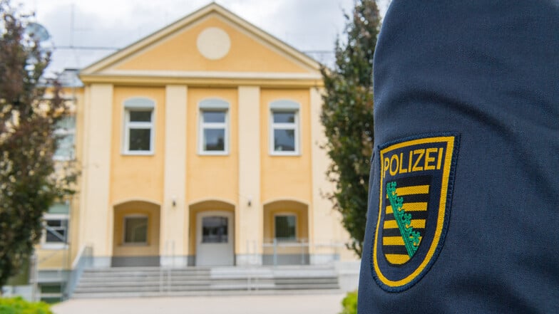 Sachsens Innenminister entlässt Leiter der Polizeischule Schneeberg
