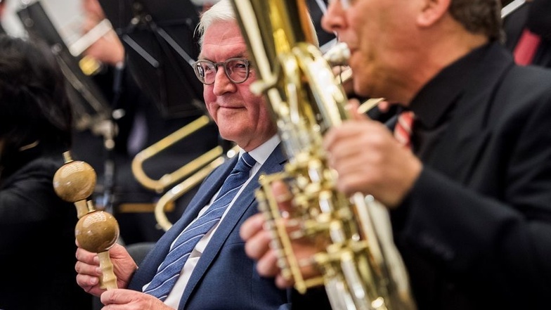 Von der Bläserphilharmonie Bad Lausick war der Bundespräsident sichtlich beeindruckt und lud das Orchester nach Berlin ein.