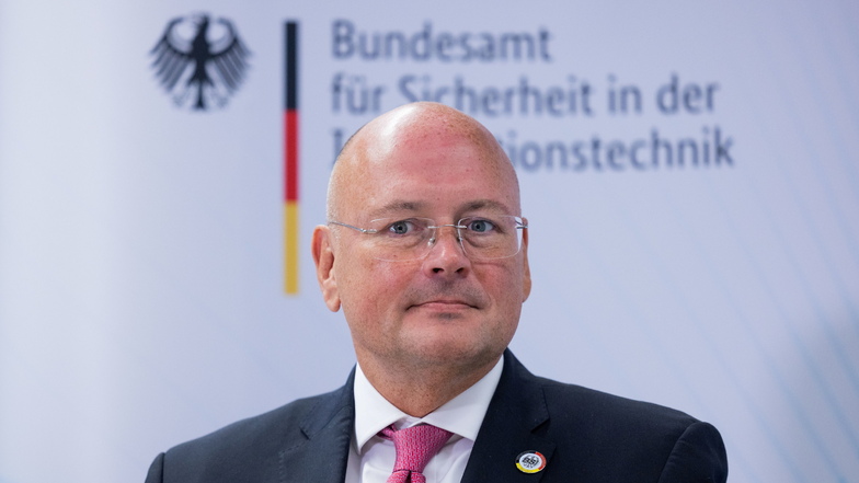 BSI-Präsident Arne Schönbohm muss nach einem Skandal seinen Posten räumen.