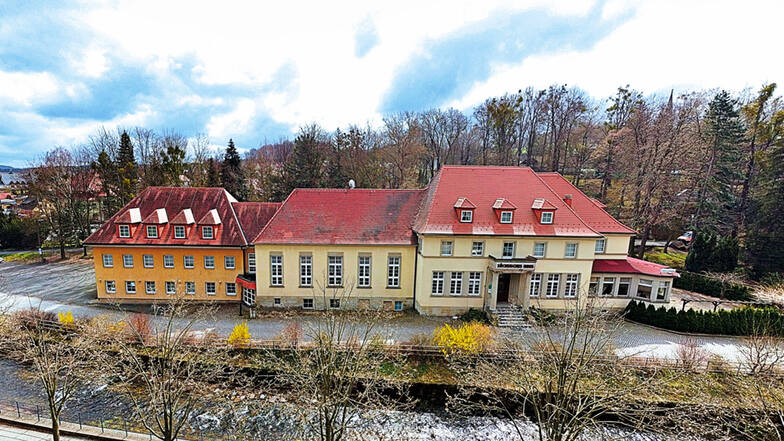 Denkmalg. Hotel „Sächsisches Haus“ in Bad Gottleuba-Berggießhübel / Mindestgebot 449.000 Euro